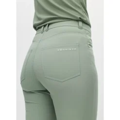 Chie Comfort Shorts Bermuda Dame Lily Pad