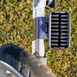 Scrubi Rensebørste for golfkøller til 3 Hjuls Clickgear Traller